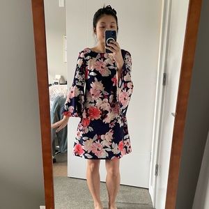 Floral bell sleeve dress